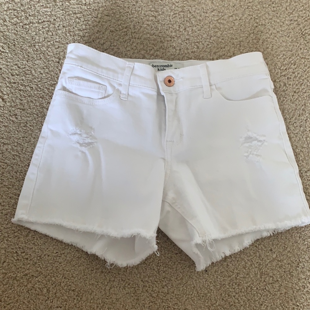 Abercrombie kids 13/14 white shorts.